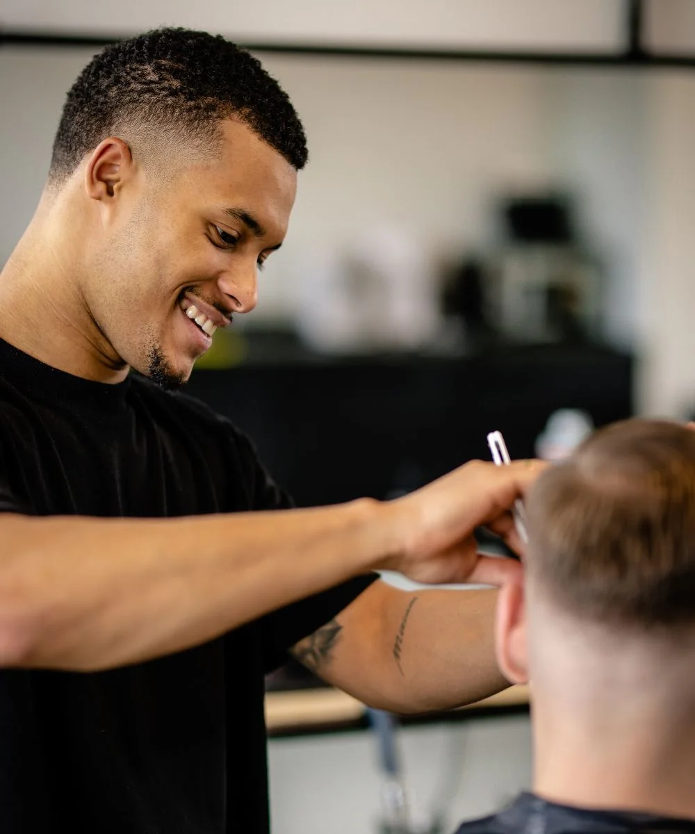 Luca Osei, Senior Barber